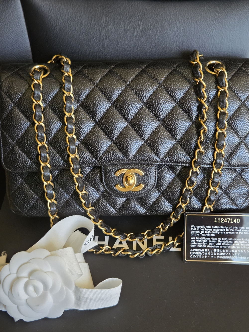 7900cad CHANEL CAVIAR MEDIUM DOUBLE FLAP IN GOLD Hardware